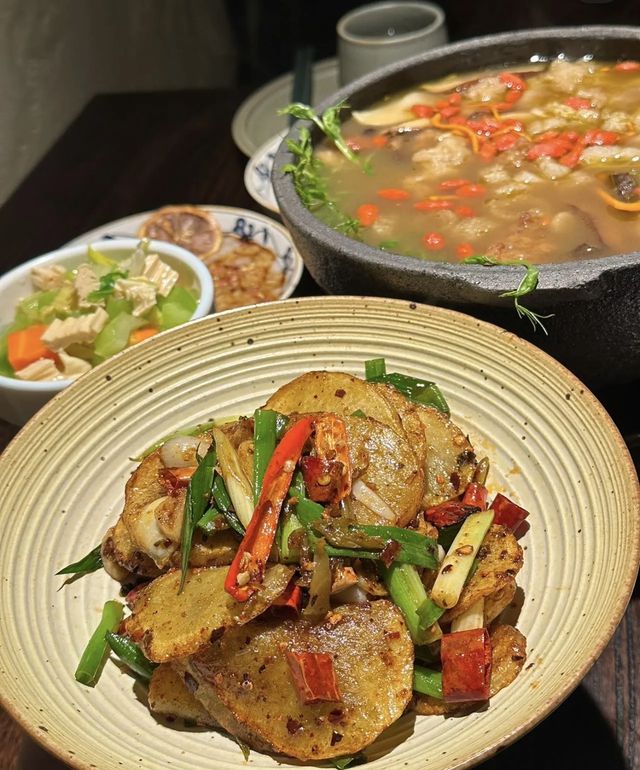 在西安！讓你一秒到雲南的漂亮飯。