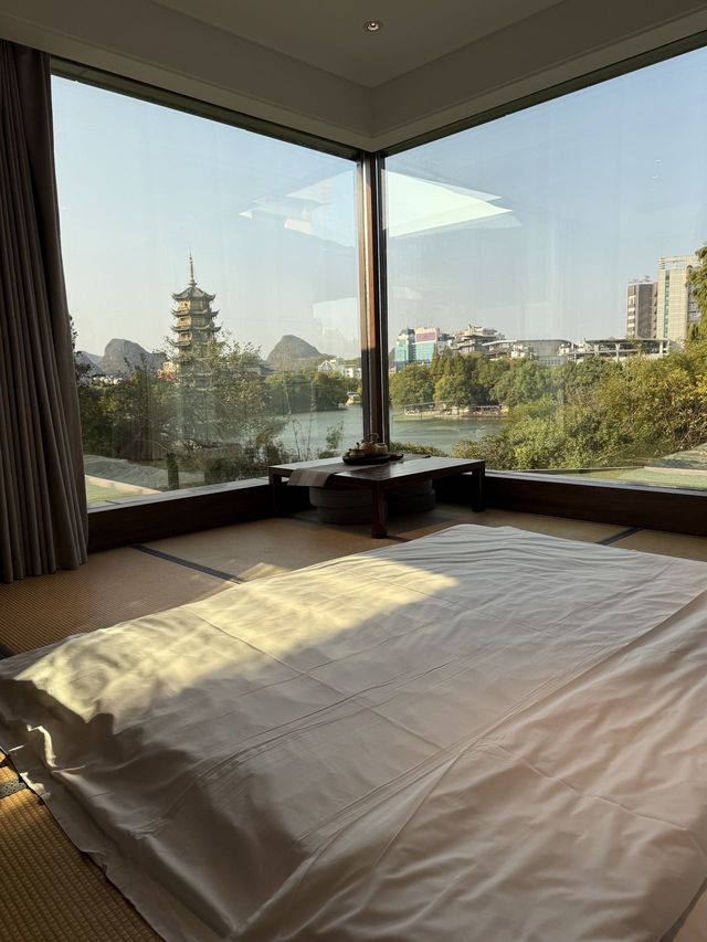 居然住到了桂林觀景酒店天花板。