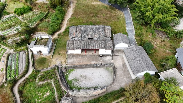 江西興國三僚古村。