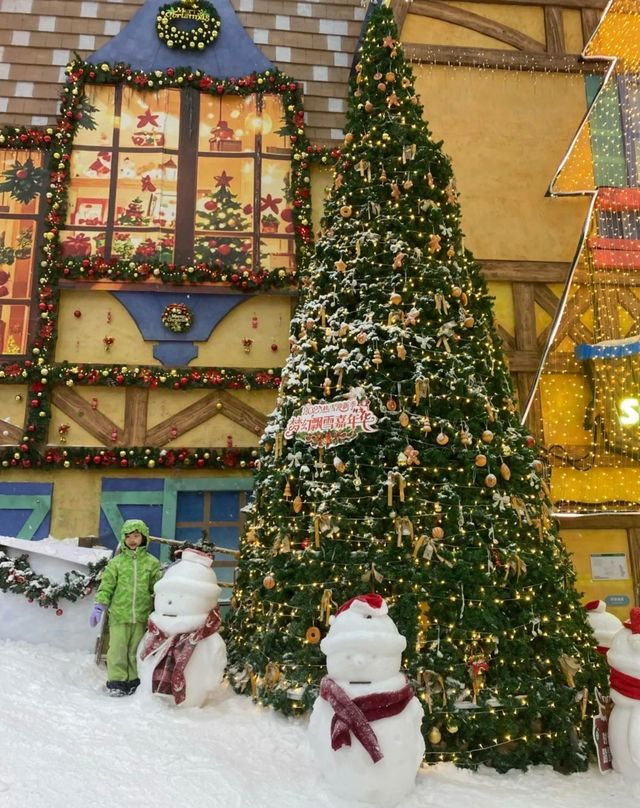 滑雪自由不再是夢：廣州熱雪奇蹟，點燃你的冰雪激情！