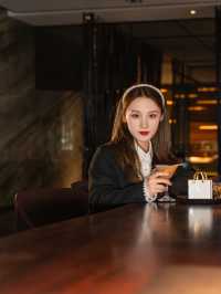 在充滿氛圍感的酒店，度過周末獨處的時光