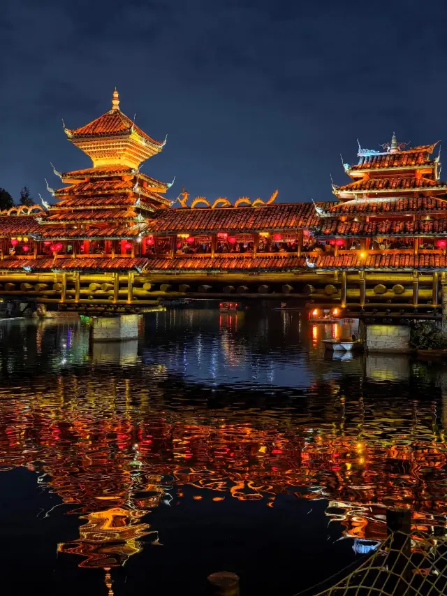 Shenzhen's 20,000 m² "A Dream of Splendor" themed night market is now open!