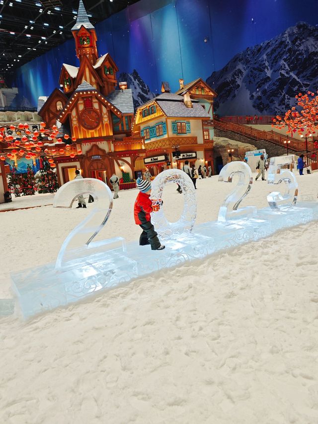不是東北！帶娃在上海體驗冰雪世界
