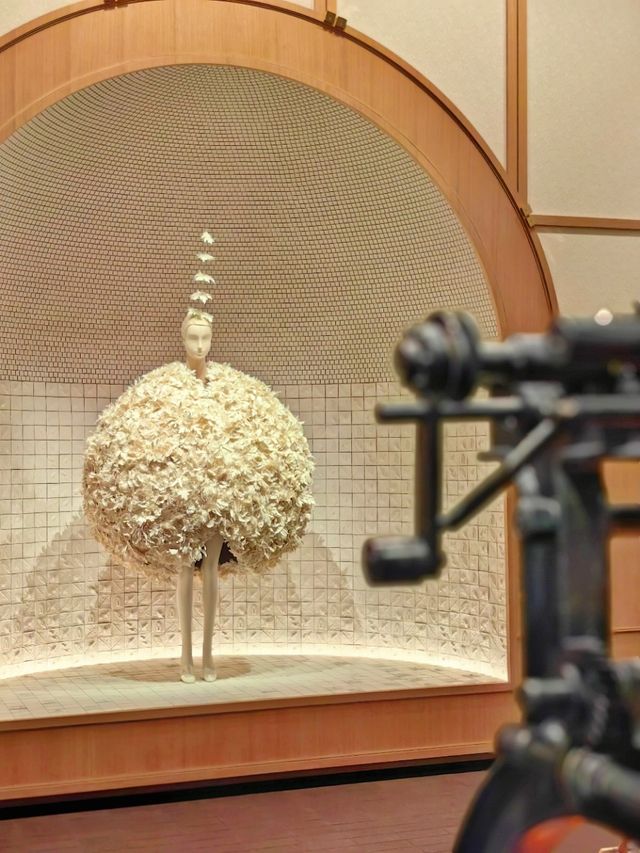 魔都睇展覽！Loro Piana 百年品牌大展