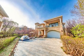 Xiongyue Shuangtaizi Hot Spring Villa Sharing