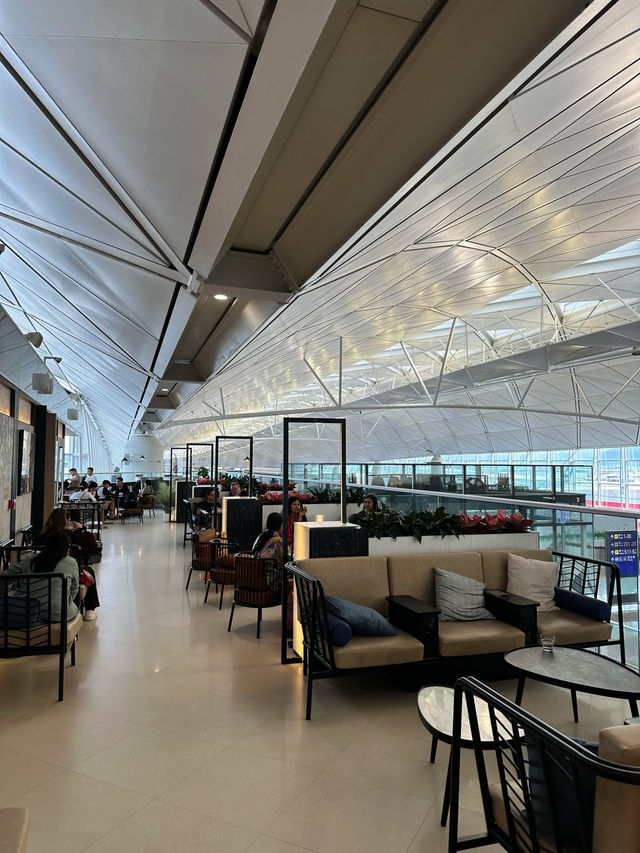 香港機場環亞機場貴賓室：美食饗宴之境