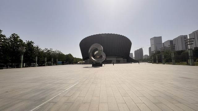 又一部「立體」史書