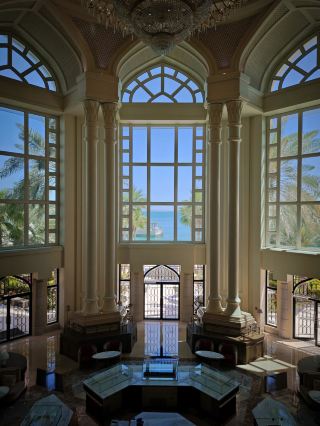 Immerse in Doha's Luxurious Serenity