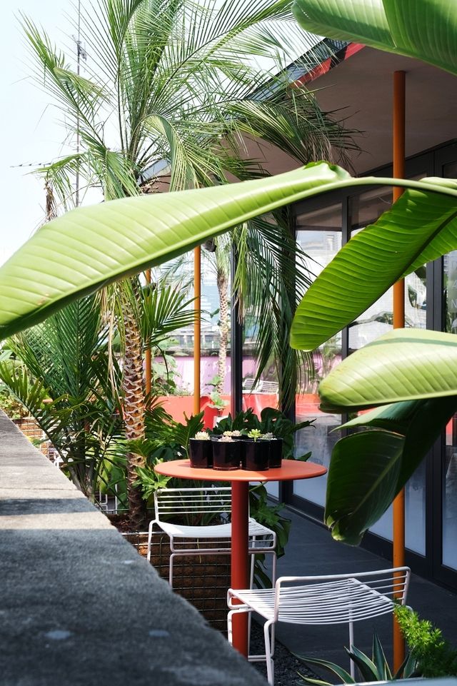 寬窄巷子旁嘅設計師酒店，將藝術館、咖啡館同屋頂花園一次過搬晒嚟