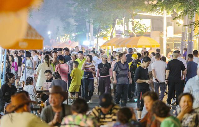 烏魯木齊文旅市場一片繁榮景象