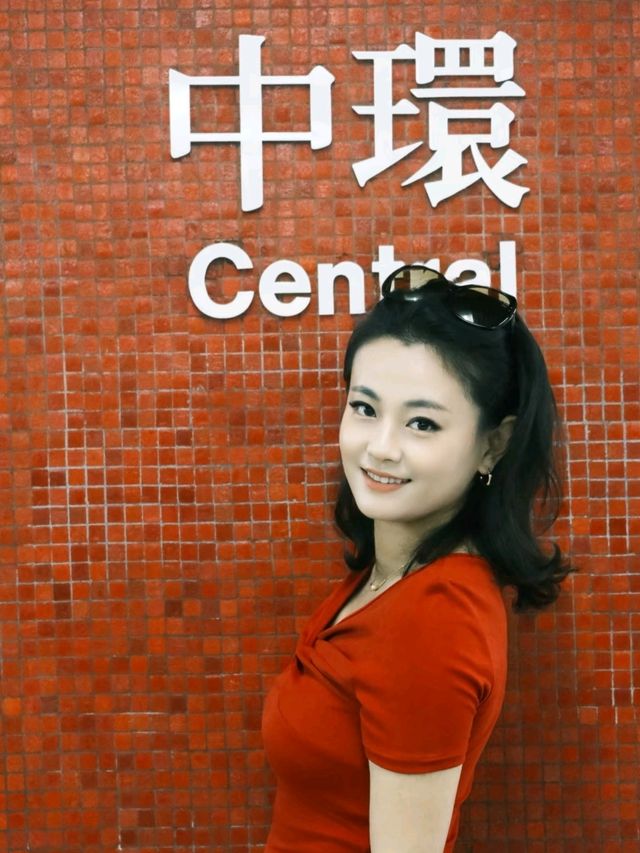  Central Walk in Hong Kong is Stunning 🤩
