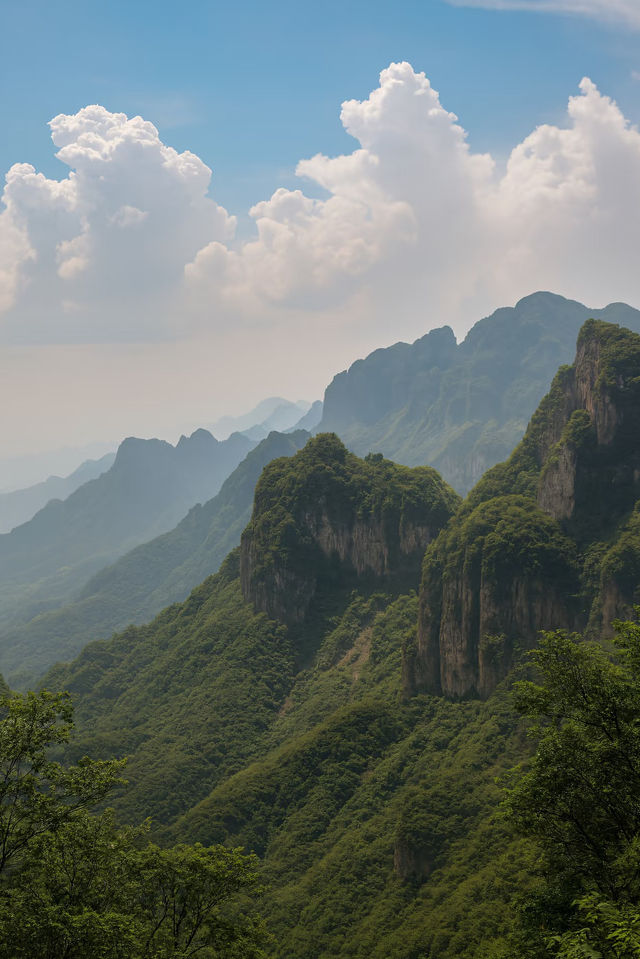 雲端仙境王莽嶺太行山最震撼的日出與掛壁公路！