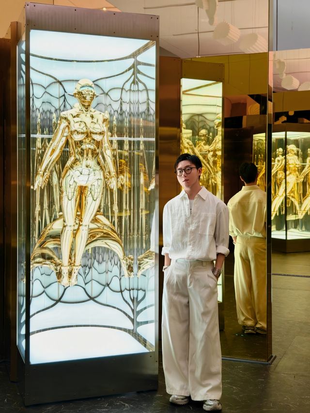 深圳必看！空山基機械姬特展來襲，墜入賽博未來夢境