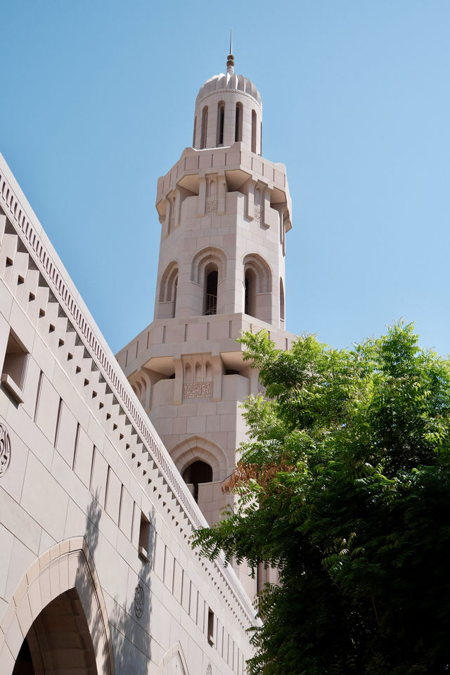 阿曼旅行 | 蘇丹卡布斯大清真寺  阿曼蘇丹卡布斯大清真寺（Sultan Qaboos Grand 