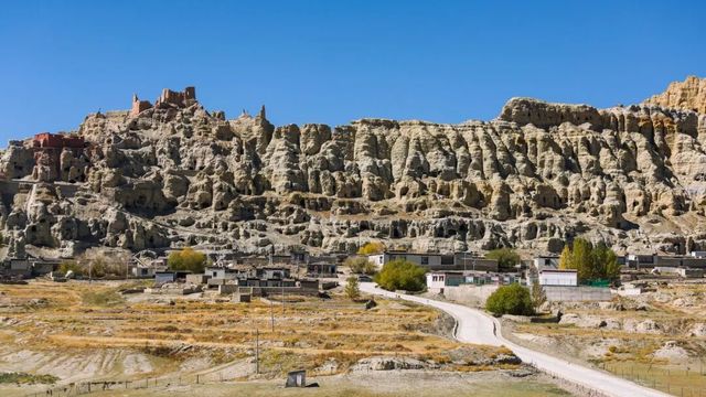 西藏秘境：皮央·東嘎石窟