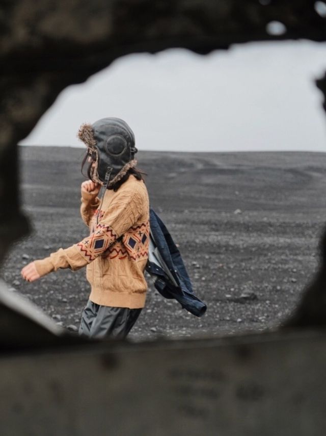 冰島飛機殘骸|陰雨天秒出末世大片 冰島飛機殘骸|陰雨天秒出末世大片