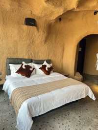 解放碑酒店天花板 體驗洞穴風江景浴缸!