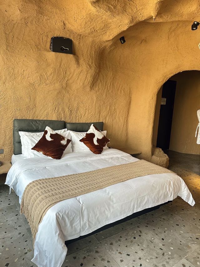 解放碑酒店天花板 體驗洞穴風江景浴缸! 解放碑酒店天花板 體驗洞穴風江景浴缸!