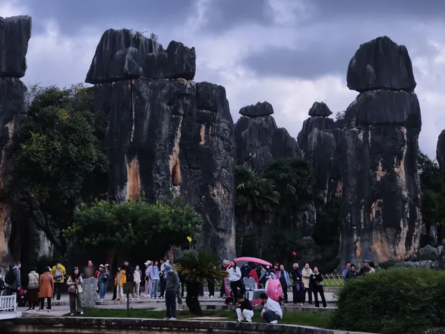 不上班，去昆明追風