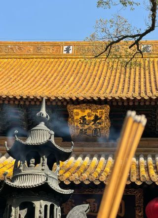 저우산 푸투오｜산과 바다가 어우러진 곳, 천년 고찰에서 하룻밤의 평안을 구하다