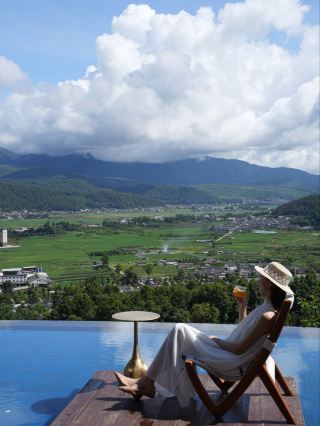 หลีกหนีความร้อนระอุในฤดูร้อนที่เมืองเถิงชง! ที่พักแบบส่วนตัวบนเชิงเขาที่มีบ่อน้ำพุร้อนเหมาะอย่างยิ่งสำหรับการหลีกหนีความร้อน