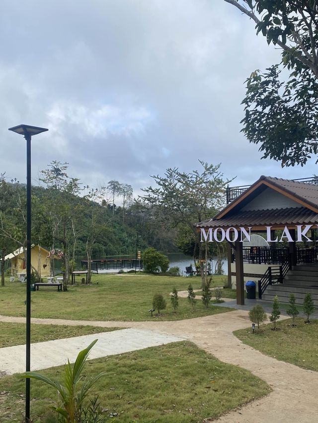 Moon Lake มูนเลค รีสอร์ท 🌖