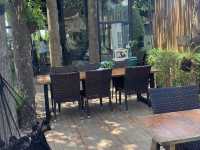 Brick Box pool villa & cafe' at Doisaket