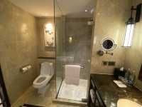 โรงแรมสุดหรู ระดับ 5ดาว The Athenee Hotel 