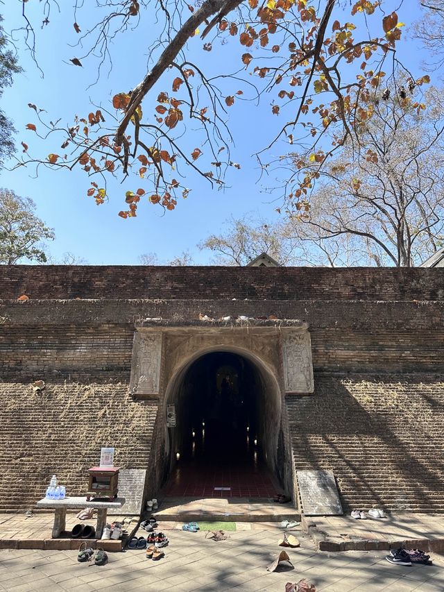วัดอุโมงค์ สวนพุทธธรรม วัดสวยเชียงใหม่