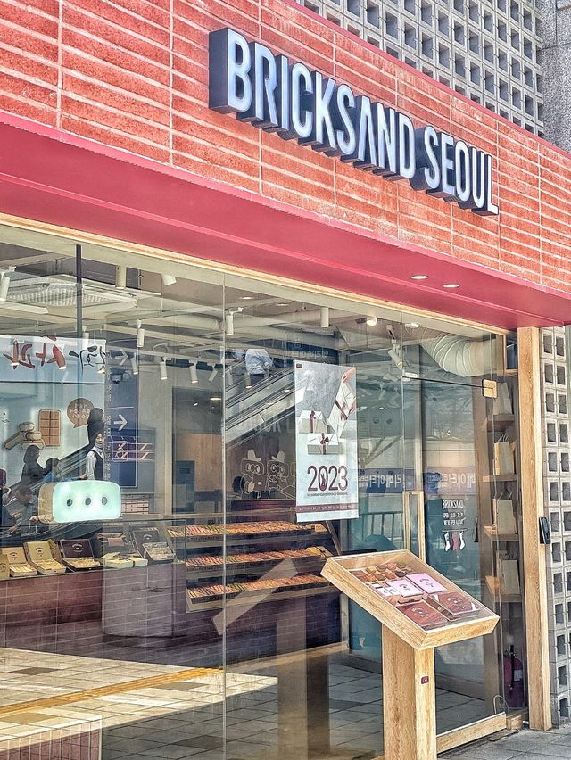【韓国旅行】ソウル駅‼️お土産にも絶対喜ばれる💓可愛くて美味しいフィナンシェ専門店💓