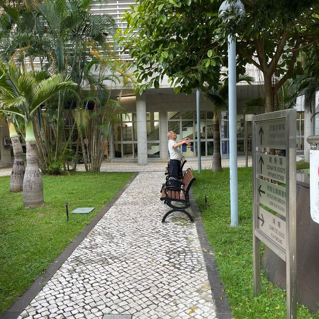 Comendador Ho Yin Garden