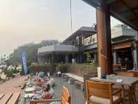 패들보드에 불쇼 등 다양한 이벤트가 즐거운 크라비 아오낭비치 오션뷰 핫플, Reeve Beach Club