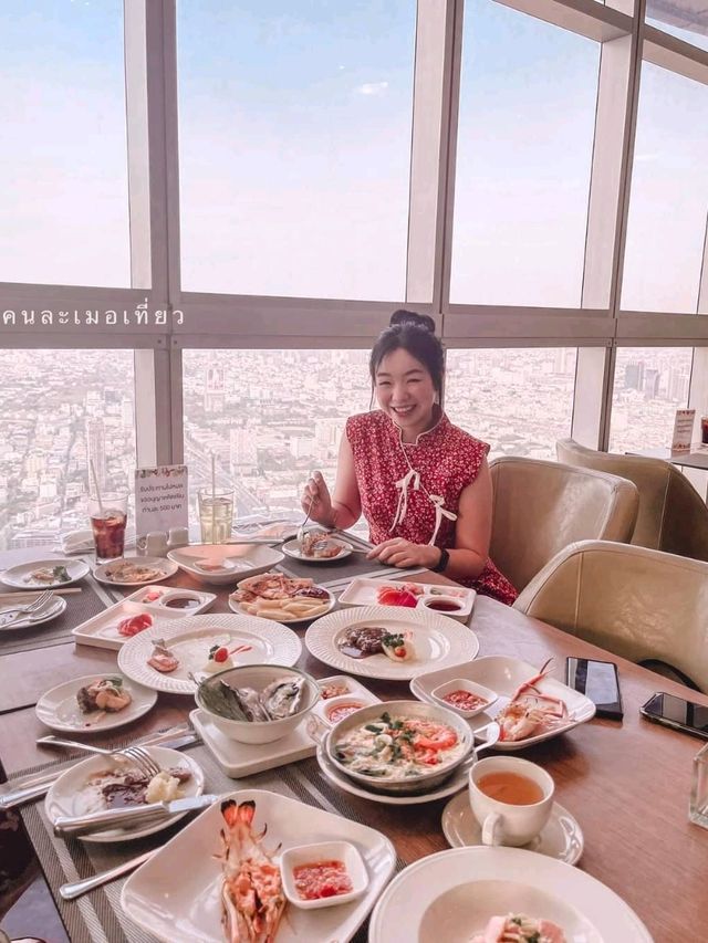 ดินเนอร์สุดพรีเมียม เสิร์ฟพร้อมวิวสวยๆบนตึกใบหยก