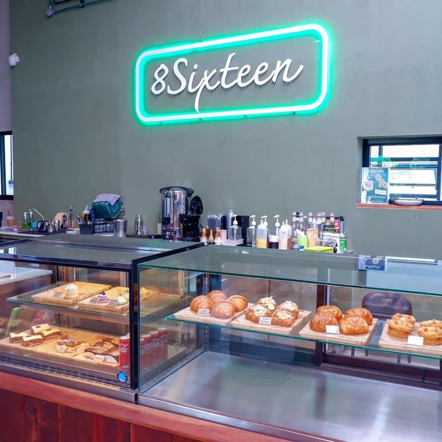 📍 8Sixteen Cafe