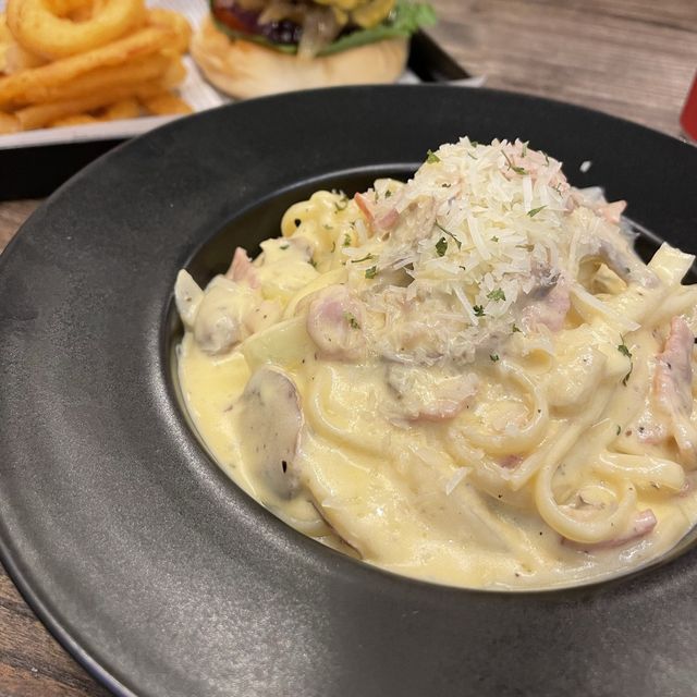 🍔高質極多汁超厚實漢堡店