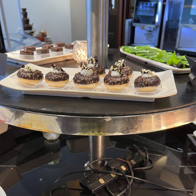 週末午市自助餐連小朋友自製pizza - 香港諾富特世紀酒店 週末午市自助餐連小朋友自製pizza - 香港諾富特世紀酒店