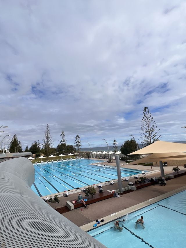 Stunning Coastal Oasis:Scarborough Beach Pool