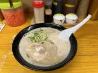 福岡・長浜。創業昭和46年の老舗長浜ラーメン『長浜ナンバーワン 長浜店』