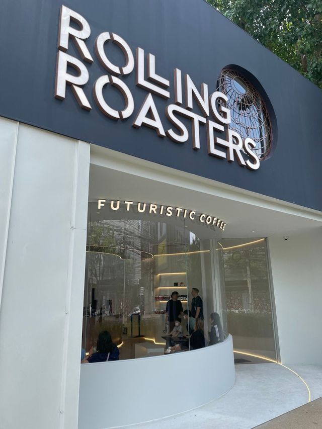 คาเฟ่เปิดใหม่เอกมัย Rolling Roasters Coffee