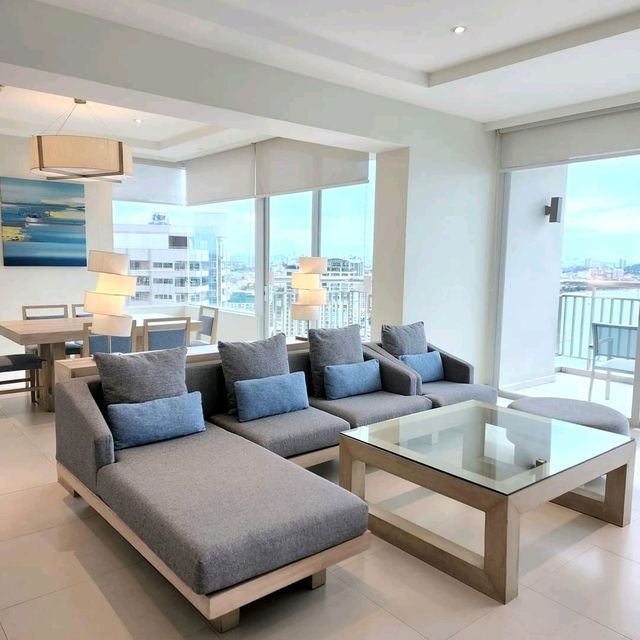 Review โรงแรม Holiday Inn Pattaya