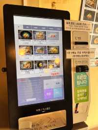 〖 ソウル・誠信女大入口〗 脂が乗ったサーモン丼🐟✨豚カツも人気なお店!!