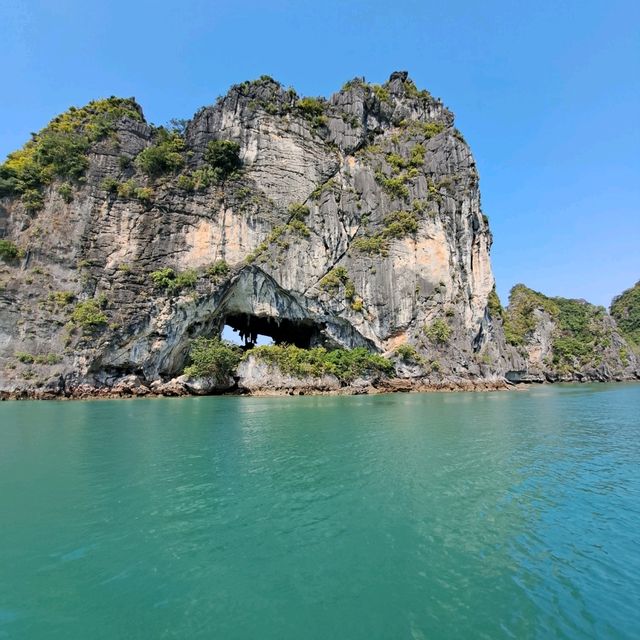 海上貴林🏞下龍灣，上帝的傑作💕鬼斧神工的人間仙境‼️