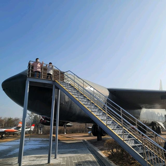대형무기들을 직접 체험할 수 있는 전쟁기념관 야외전시장🧨