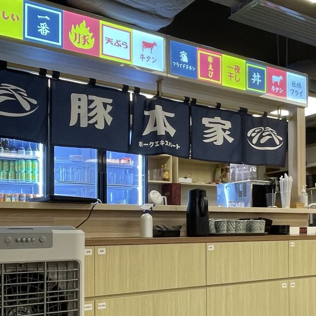 荃灣｜多款日式定食選擇。豚本家