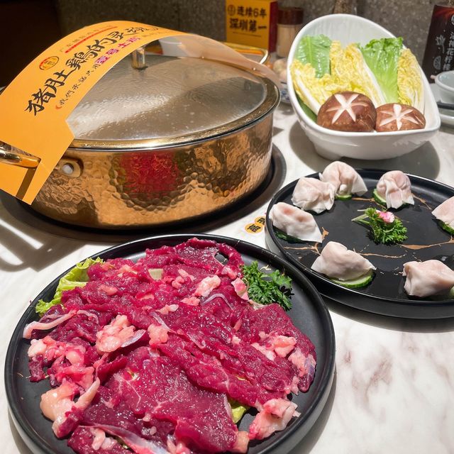 深圳雙榜第一的豬肚雞+煲仔飯探店💭超高質