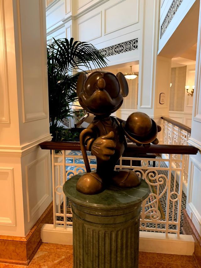 Hong Kong Disneyland Hotel 🥇✨