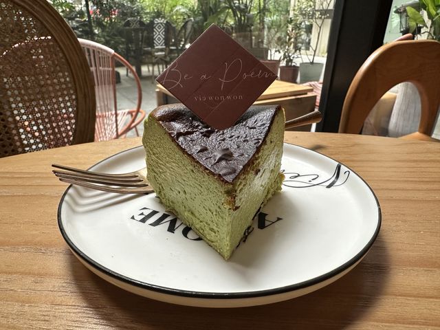 食在西環 | 鬼混 | 推介貝果、咖啡與巴斯克芝士蛋糕 食在西環 | 鬼混 | 推介貝果、咖啡與巴斯克芝士蛋糕