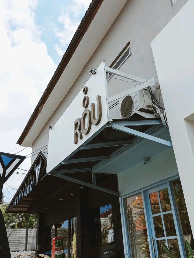 ROU Cafe