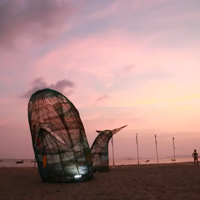 พระอาทิตย์ตกที่หาดพยูนบ้านฉาง ระยอง