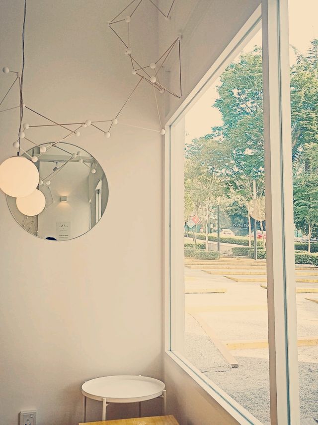 White Land Coffee
